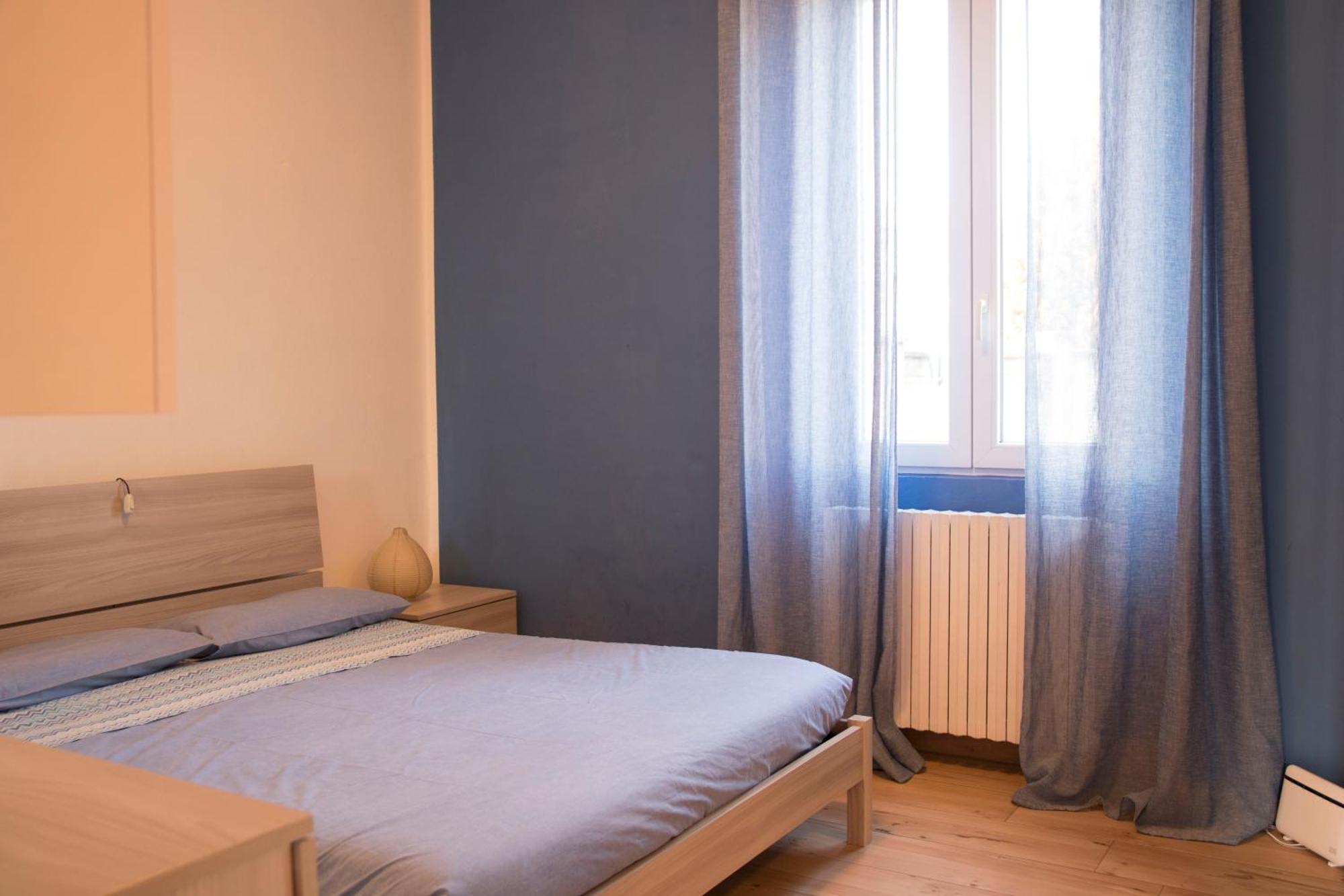 Domus Vicina Al Centro Storico Apartment Pavia Exterior photo
